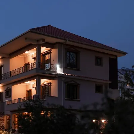 The Resident Villa Villa Tirana